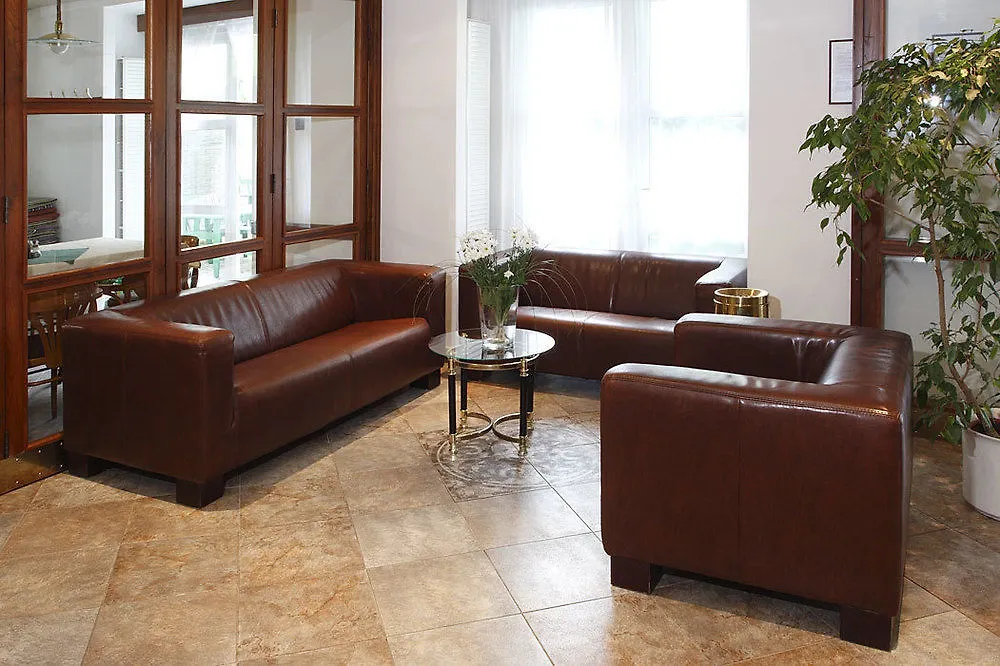 Hotel Otar Prague 3*,