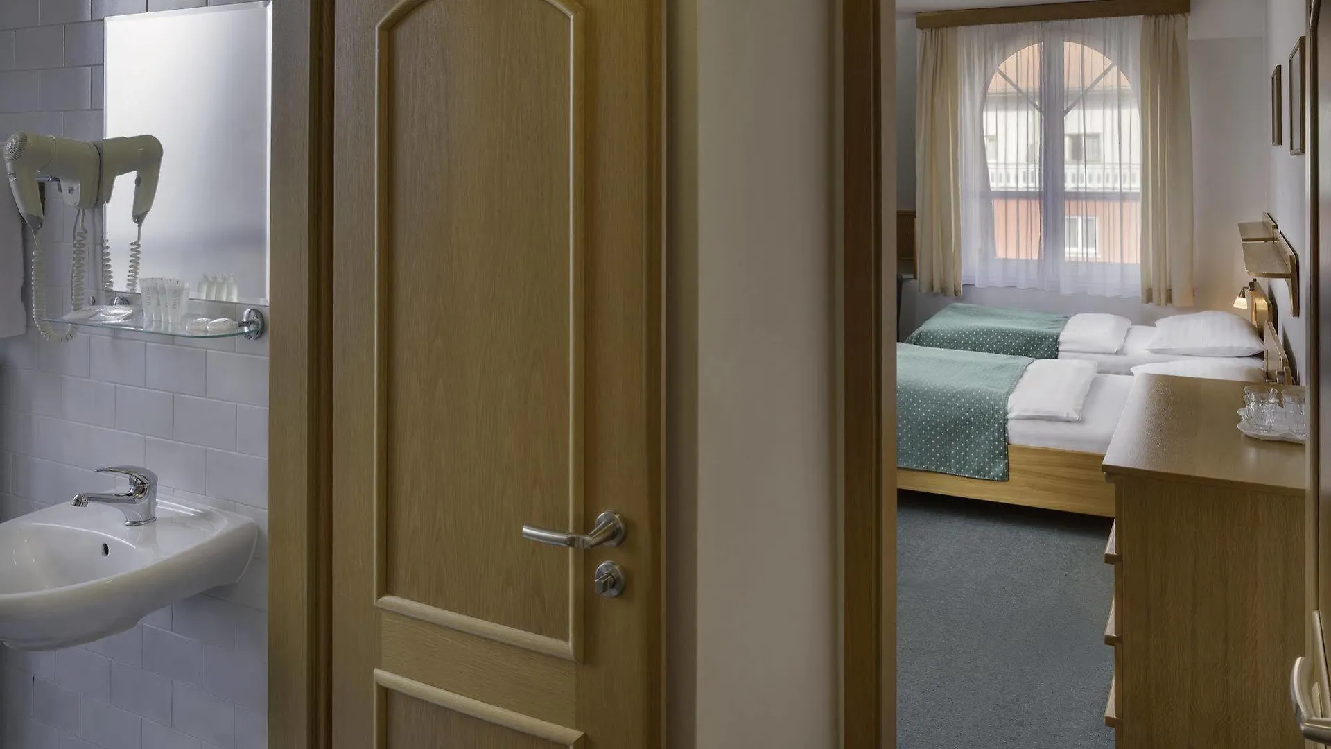 Hotel Otar Prague 3*,  Czech Republic
