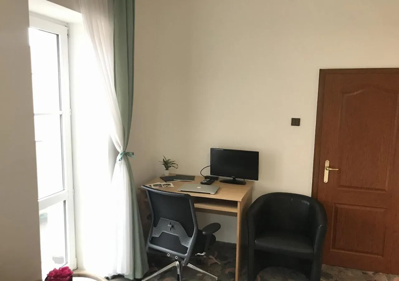 Hotel Otar Prague 3*,
